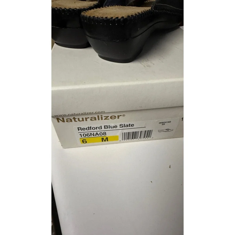 Naturalizer leather slide